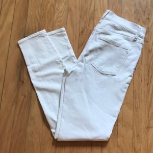 Madewell 9”  white highriser skinny jeans!